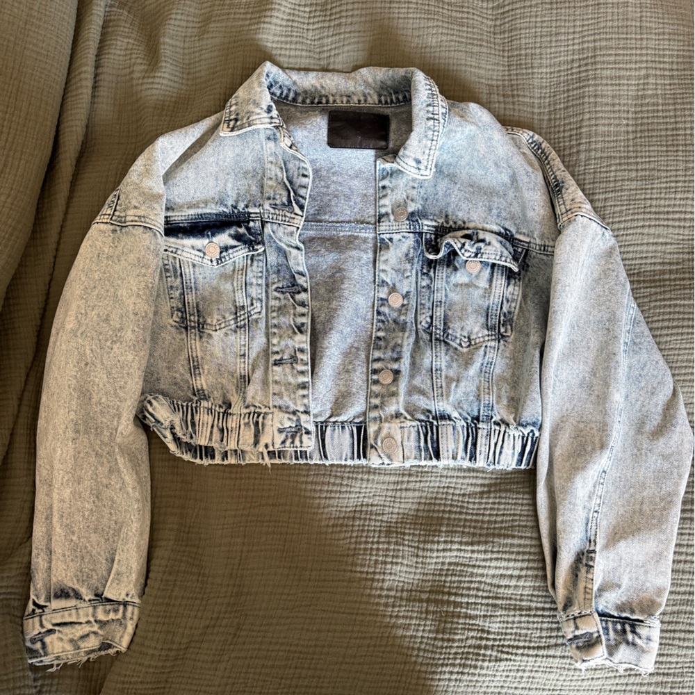 Acid Wash Cropped Denim Jacket